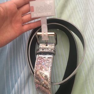 NoBo silver w/ rainbow glare new belt nwt